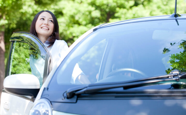 横浜市西区でカーライフを始める方へ｜月極駐車場の契約から便利＆お得情報まで